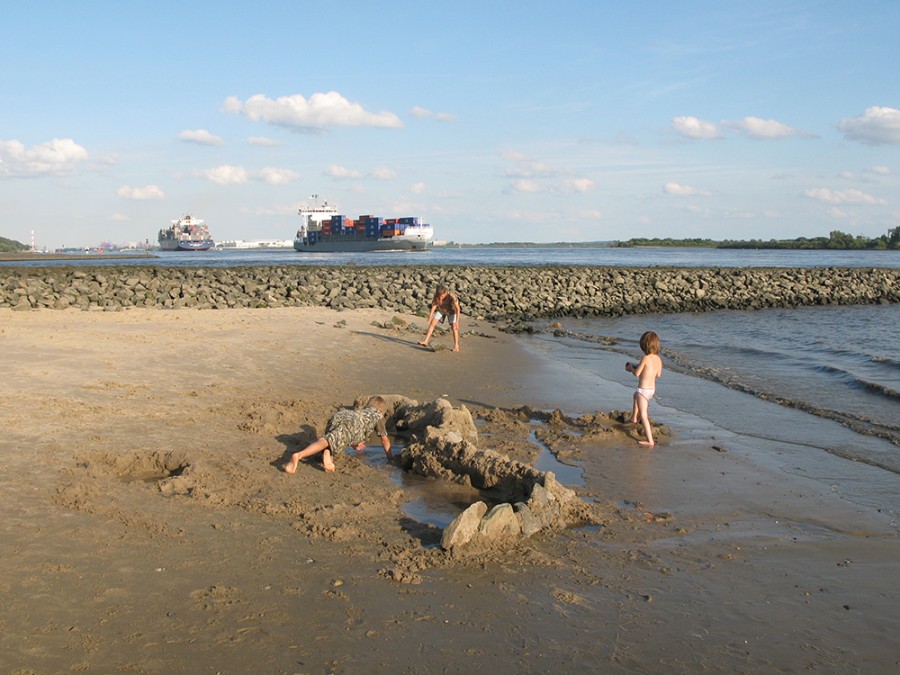 Bauvorhaben an der Elbe